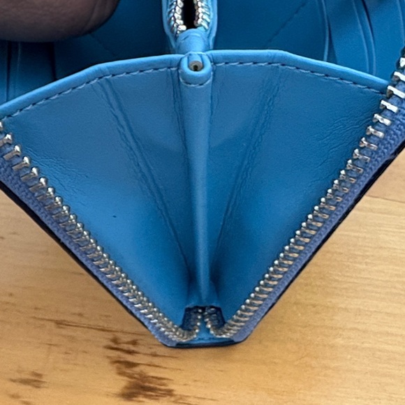 Coach Accordion Zip Slim Wallet Sleeping Rose Print Coated Canvas EUC - Picture 14 of 14